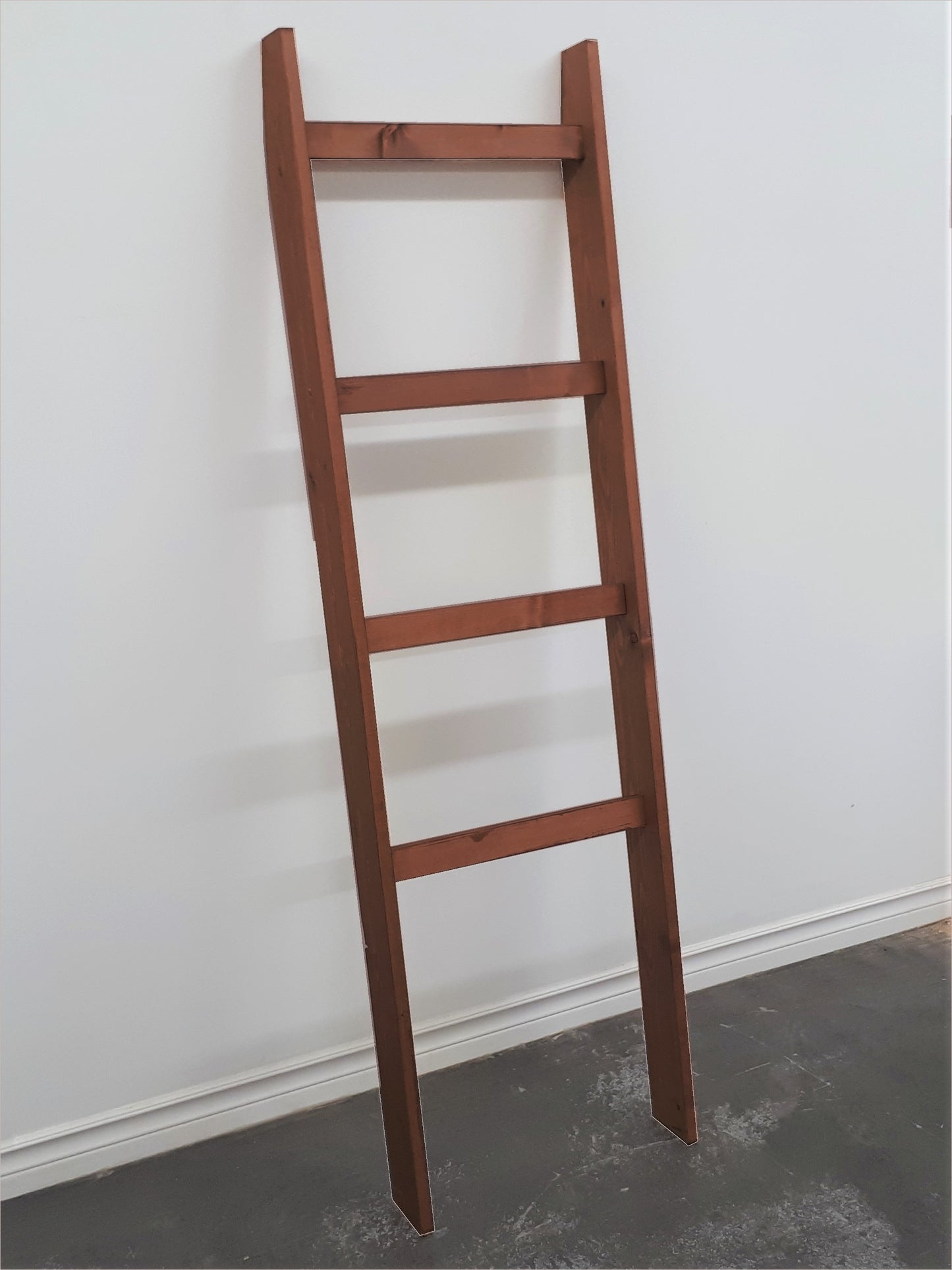 5 ft Rustic Blanket Ladder