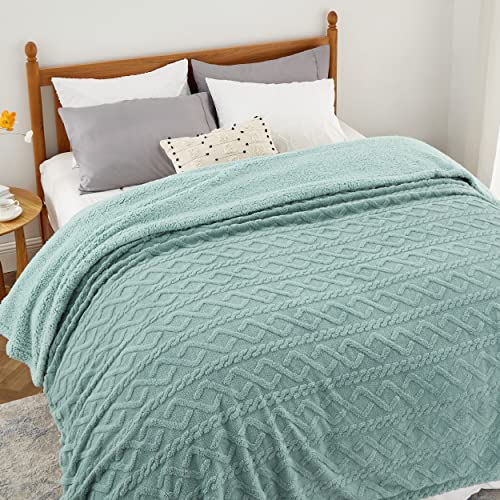 Soft and Warm Sherpa Blanket - Cable Knit Pattern