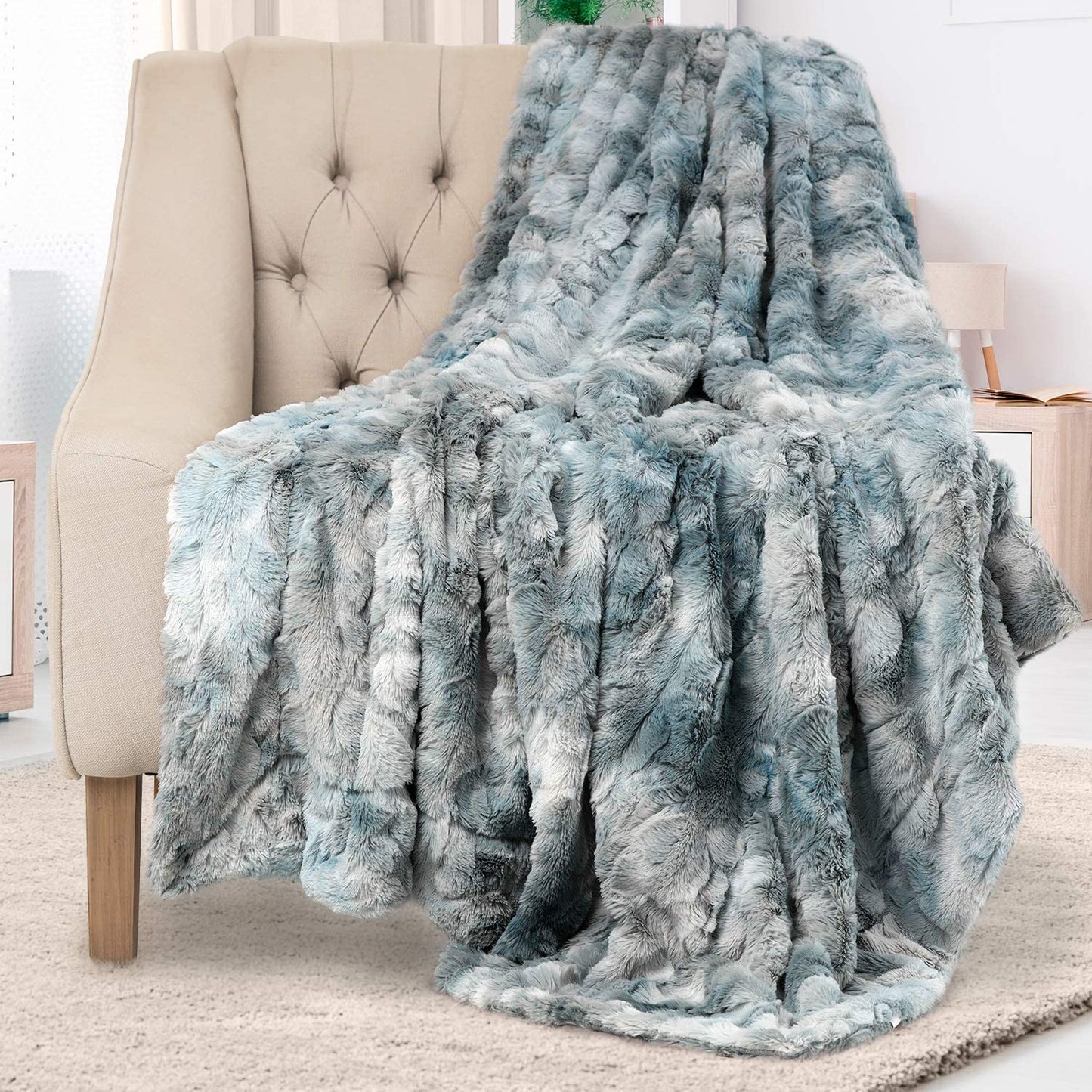 Faux Fur Throw Blanket