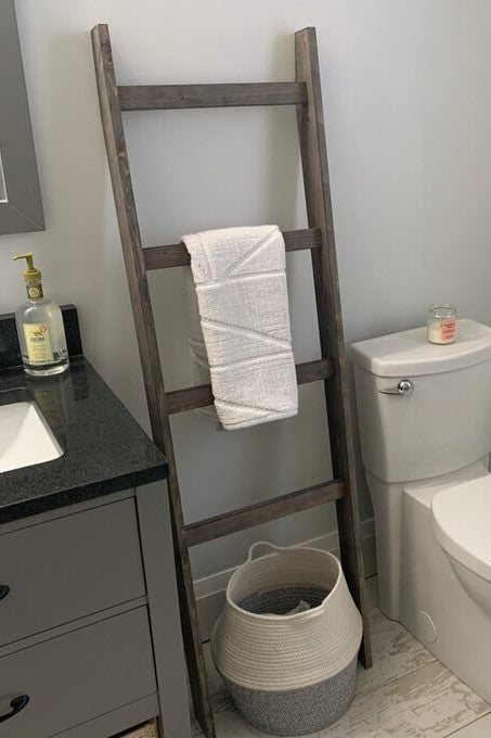 5 ft Rustic Blanket Ladder